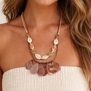 Shell Layered Statement Necklace